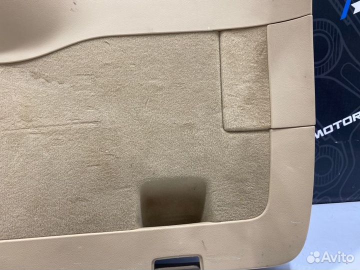 Обшивка крышки багажника Volkswagen Touareg 7L BAR