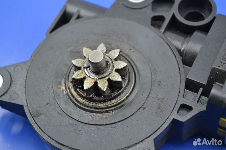 Моторчик стеклоподъёмника, левый MAN TGA 18.440 (0