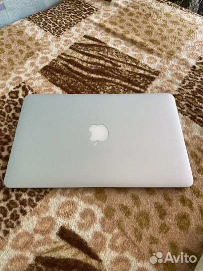 Apple MacBook Air 11 2011