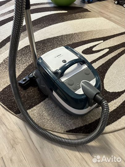 Пылесос Bosch AquaWash