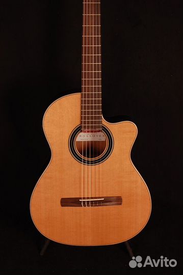 Классическая гитара Alhambra + Аксессуары