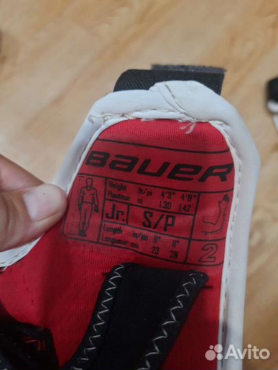 Налокотники хоккейные bauer 1х