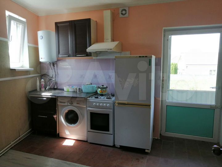 2-к. квартира, 50 м², 2/2 эт.