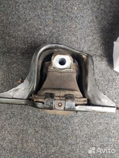 Правая опора двигателя Renault megane 2