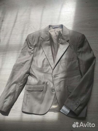 Костюм пиджак и брюки новый 8-11 лет