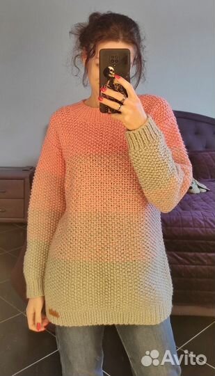Свитер женский
