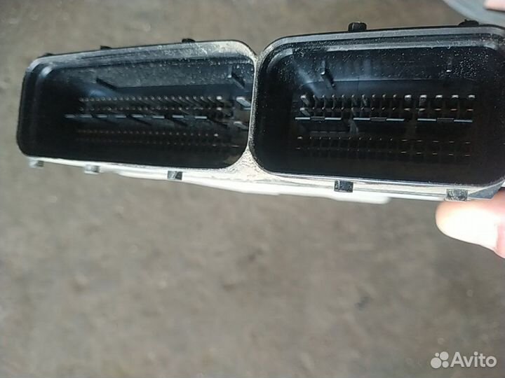 Блок управления двигателем skoda superb 2.0 TDI