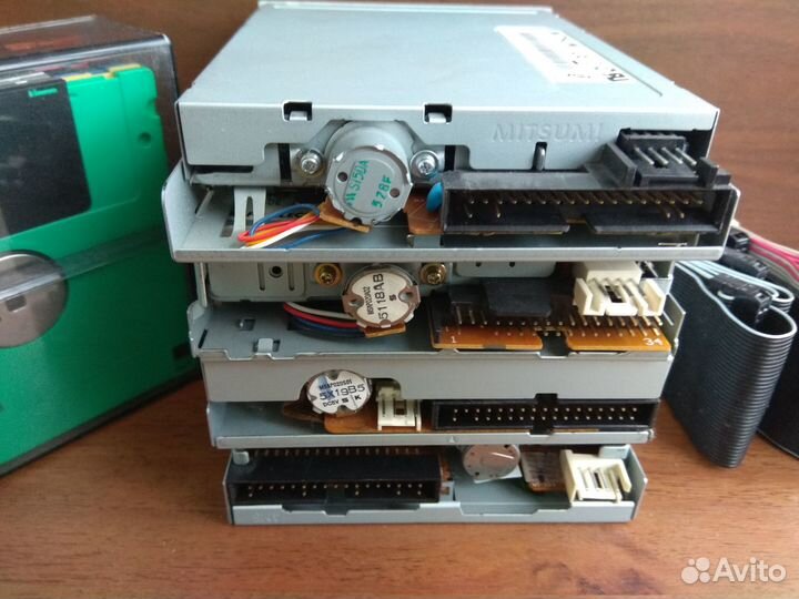 Комплект флоппи дисковод + шлейф + дискеты