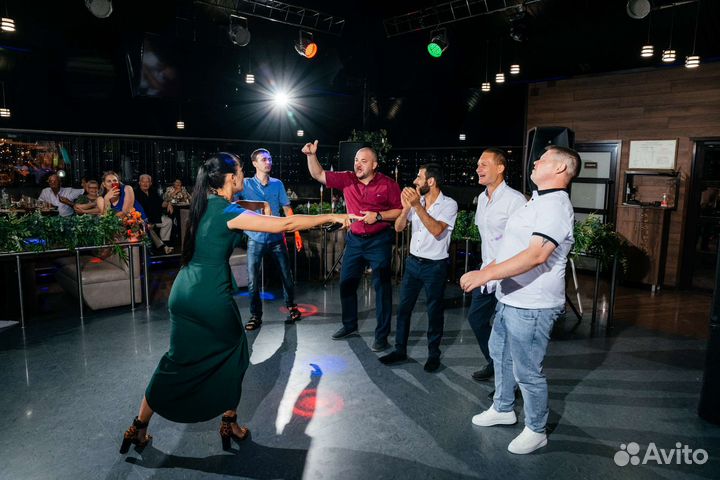 Ведущая Инна Стиль