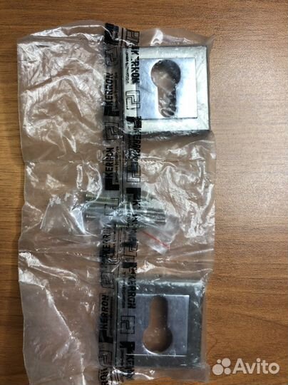 Дверная фурнитура