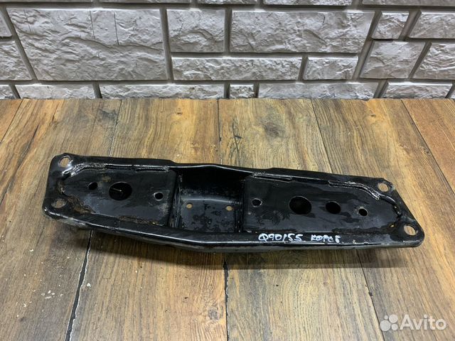 Infiniti M25/Q70 (Y51) Кронштейн кпп АКПП