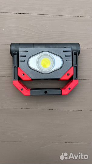 Портативный Фонарь-прожектор