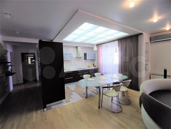 4-к. квартира, 140 м², 9/14 эт.