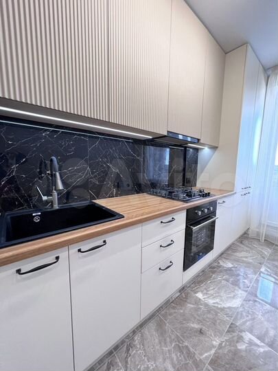 2-к. квартира, 55 м², 9/10 эт.