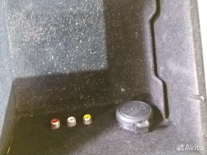 Подлокотник infiniti g35