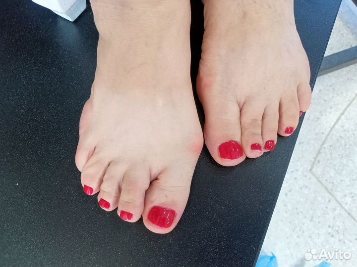 Маникюр и педикюр на дому