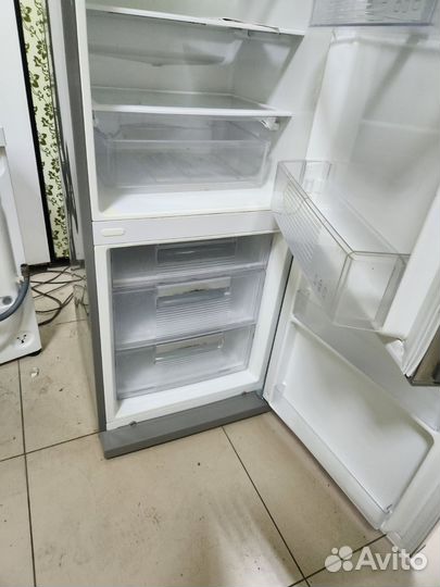 Холодильник LG