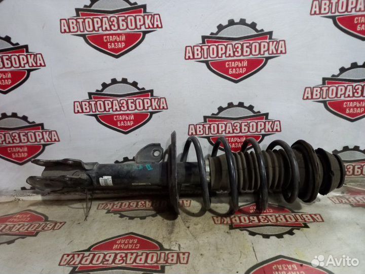 Стойка передняя левая Toyota Aqua NHP10 1nzfxe