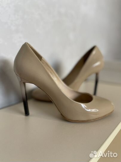 Туфли женские на высоком каблуке Vitacci 35р