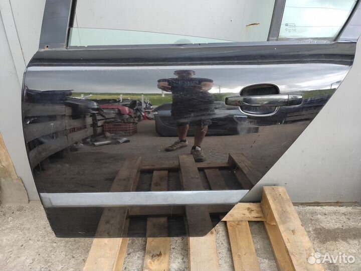 Дверь задняя левая на Opel Astra H 5Д Z20R