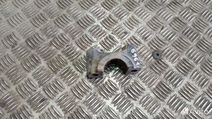 Кронштейн стабилизатора правый Man Tgs