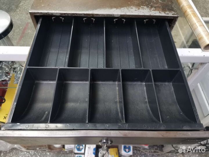 Кассовый ящик для денег