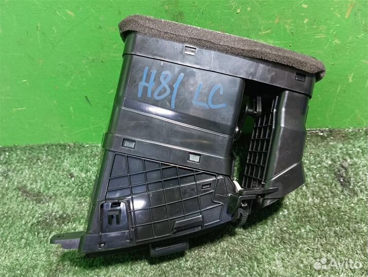 Дефлектор торпедо центральный KIA ceed (ED) 2008