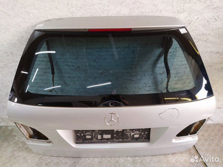 Дверь задняя (багажника) Mercedes E W211