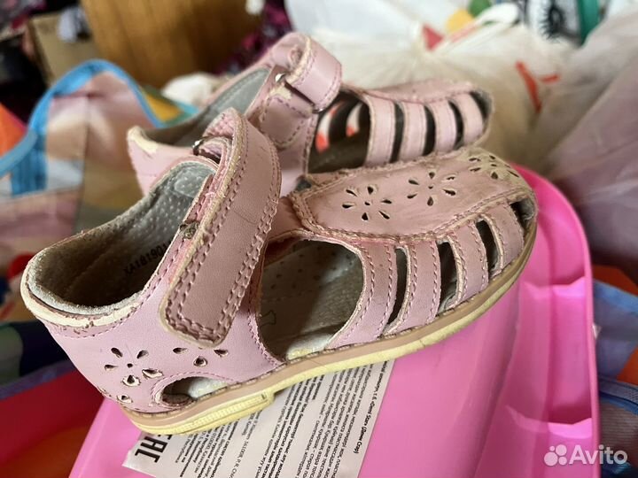 Кроссовки для девочки 23