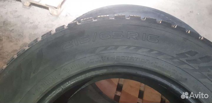 Nokian Tyres Hakkapeliitta 9 SUV 215/65 R16
