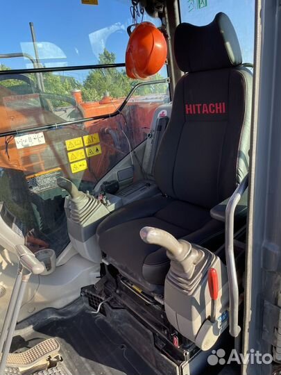 Гусеничный экскаватор Hitachi ZX225USRLC-3, 2007
