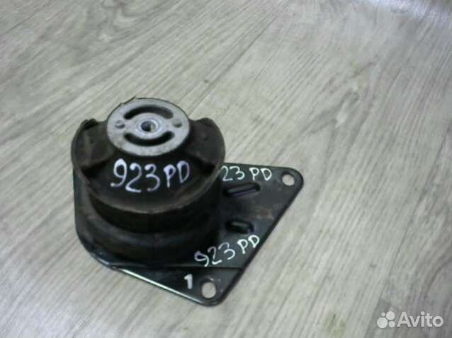 Подушка двигателя Volkswagen Polo 3