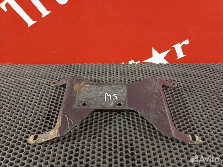 Кронштейн фильтра грубой очистки Man TGX