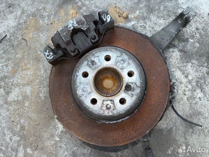 Ступица передняя правая Bmw 5-Series F10 N47D20C