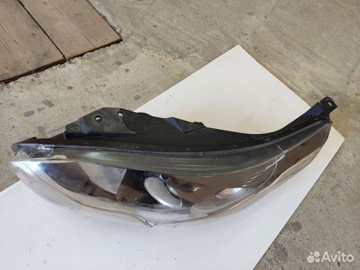 Фара левая Kia Ceed 3 на запчасти