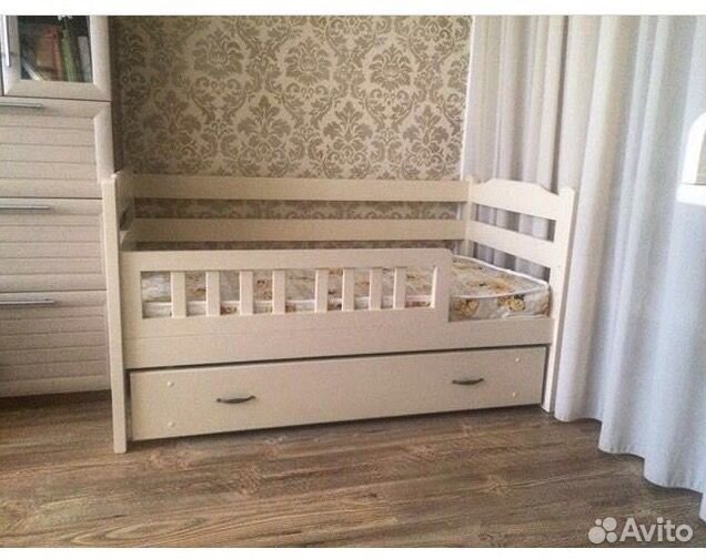 Кровать из массива сосны