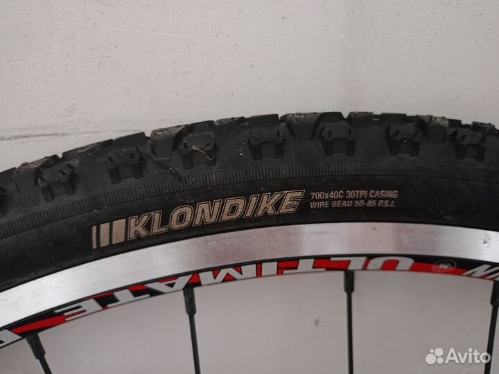 Шипованные покрышки 28