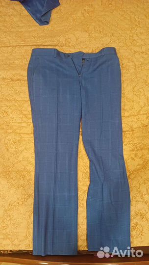 Костюм тройка