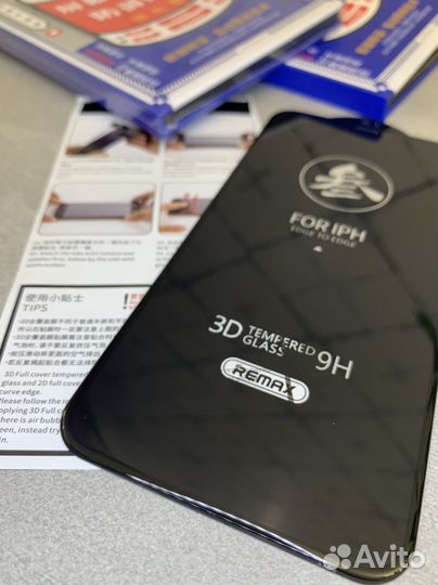 Защитное стекло 3D Remax GL-27 на iPhone