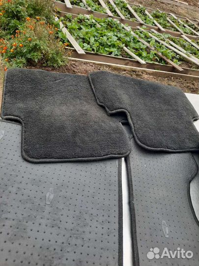Автомобильные коврики ворсовые