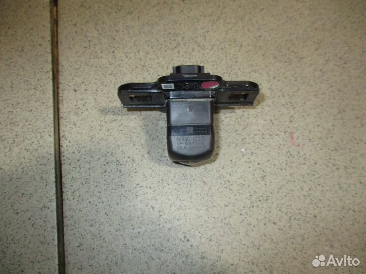 Камера заднего вида Toyota RAV4 (XA50)