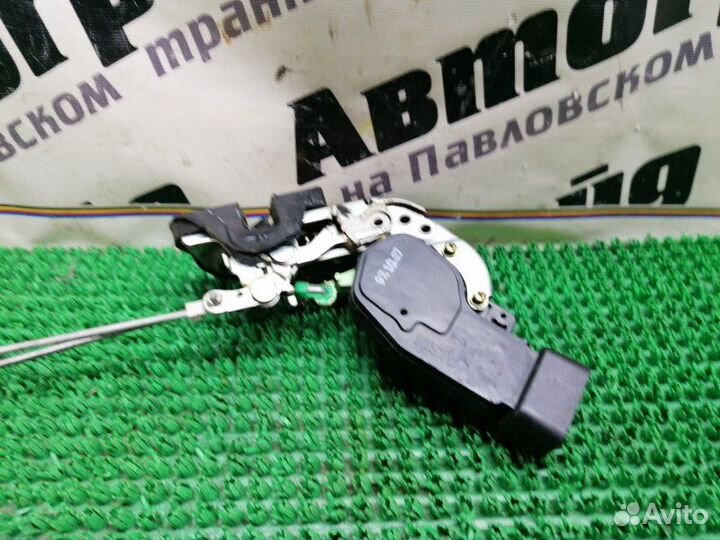 Замок двери задний правый Toyota Corona Premio