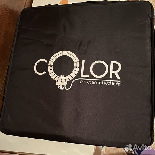 Кольцевая лампа Color