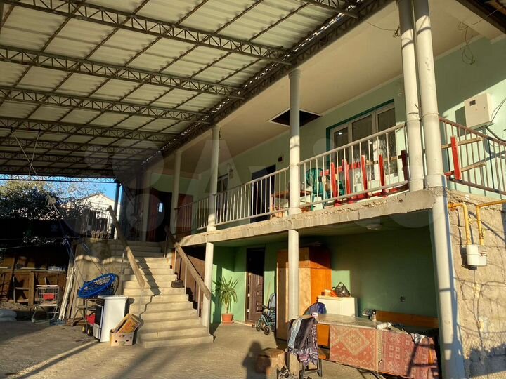 Дом 200 м² на участке 6,9 сот.