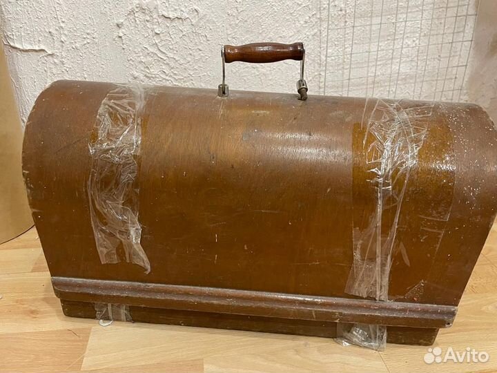 Продаю швейную машинку