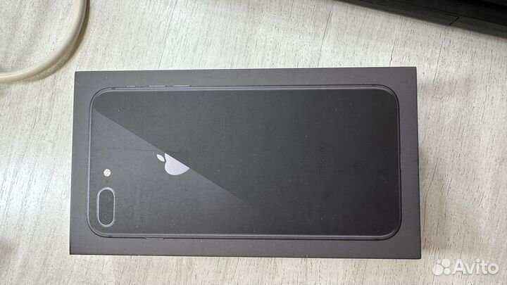 iPhone 8 Plus, 64 ГБ