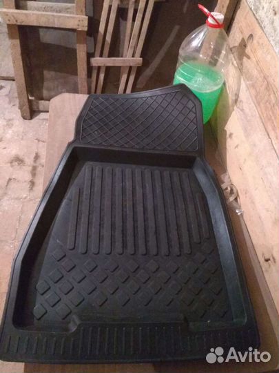 Автомобильные коврики резиновые