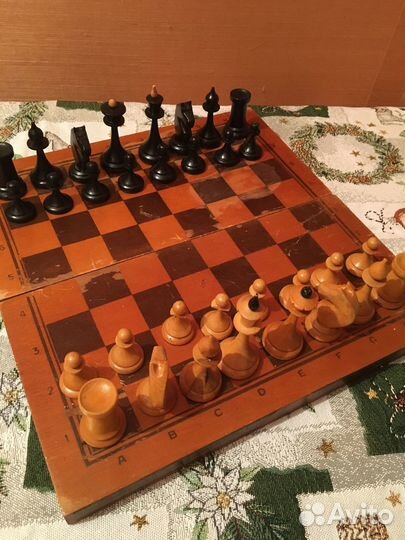 Деревянные шахматы СССР с доской москва