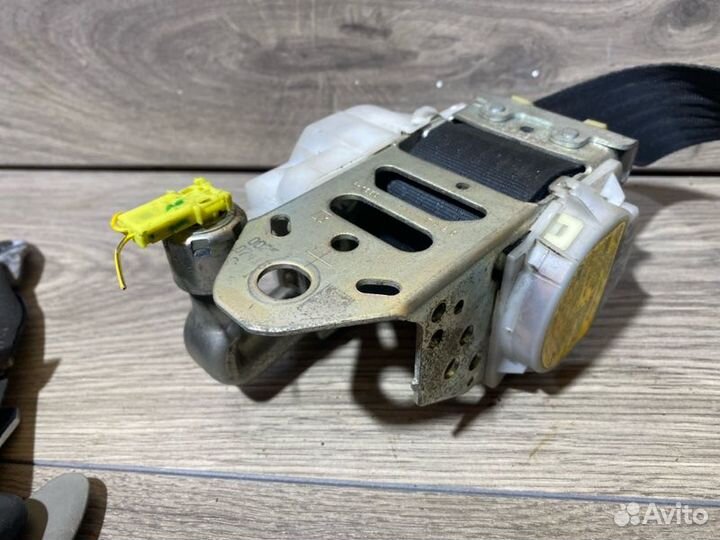 Ремень безопасности с пиропотроном передний левый