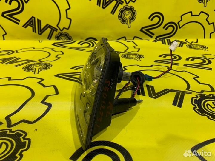 Стоп сигнал в крышку багажника задний левый